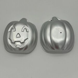 Wilton Halloween 3D Stand Up JACK-O-LANTERN Pumpkin Baking Cake Pan Vintage